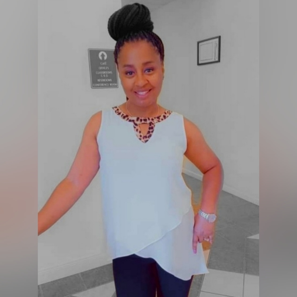 WOMEN SUPPORTING WOMEN SUPER BOWL 34th MARATHON 🏈FEBRUARY 9TH🏈 - Picture 13 of 15